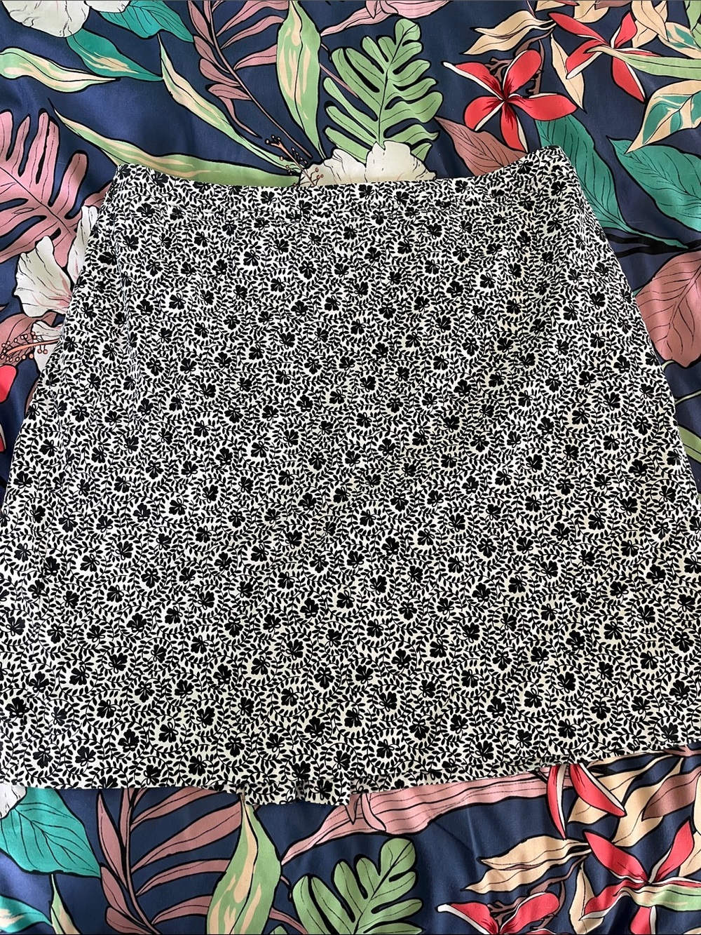 Ann Taylor floral print mini skirt